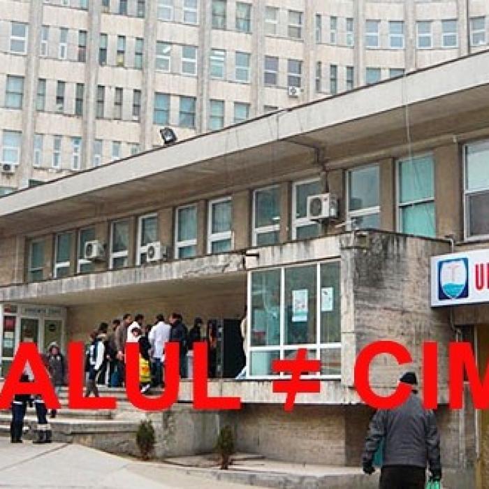 Lanţ uman în faţa Spitalului Judeţean Constanţa. Revolta oamenilor după ce o femeie a murit aşteptând 16 ore la Urgenţă