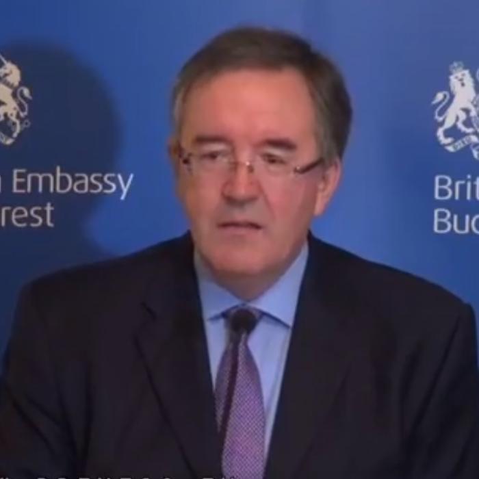 Ambasadorul Marii Britanii: Colaborarea dintre autorităţile britanice şi Poliţia Română în situaţiile de trafic de persoane este excepţională