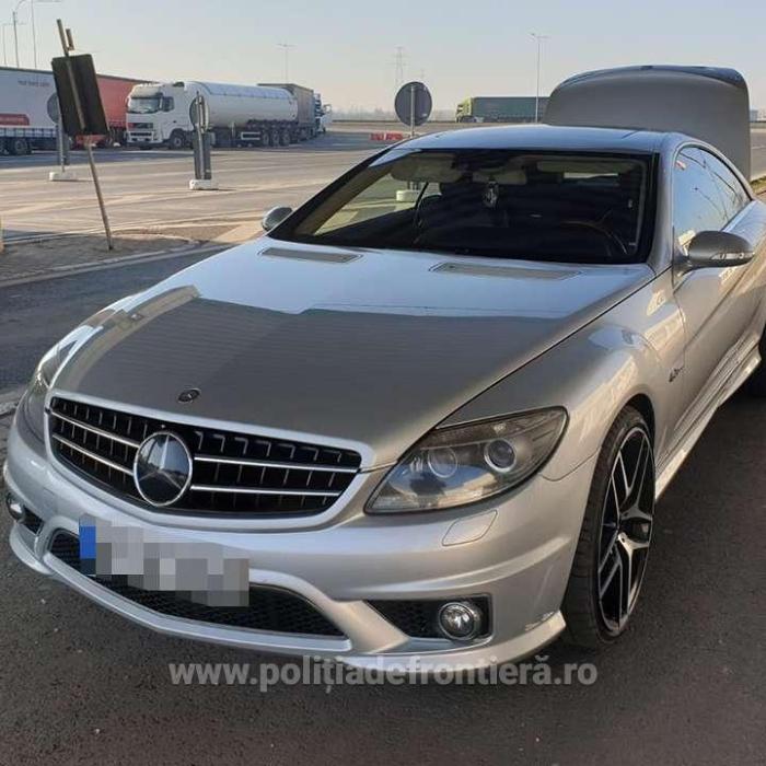 Maşină căutată în Germania, depistată la intrare în România. Un român cercetat pentru tăinuire