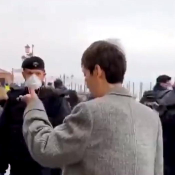De teama coronavirusului din Italia, 45 de copii români plecați la Carnavalul de la Veneția revin în țară