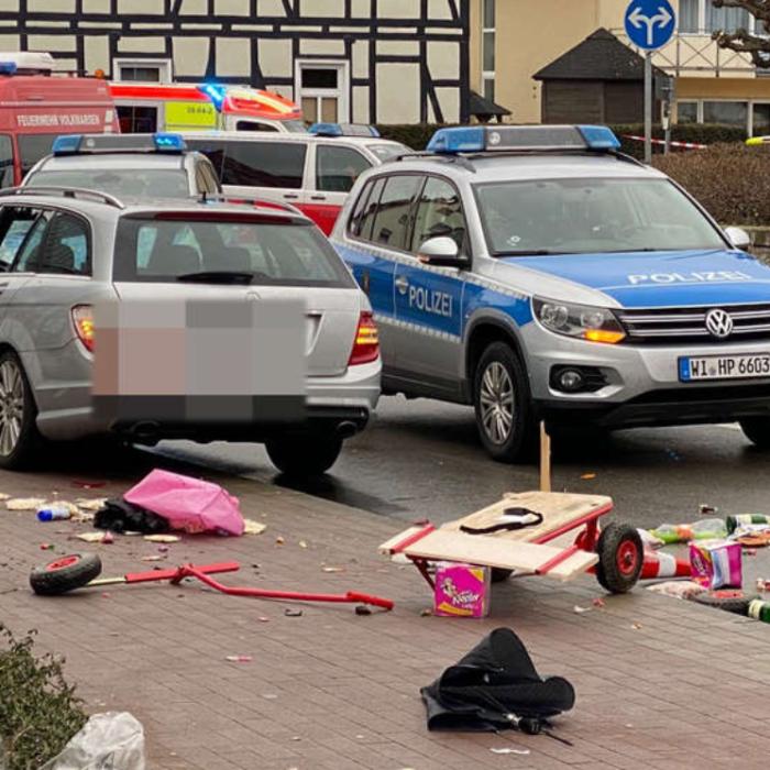 Alertă! Atac în Germania: un bărbat a intrat cu mașina în mulțime