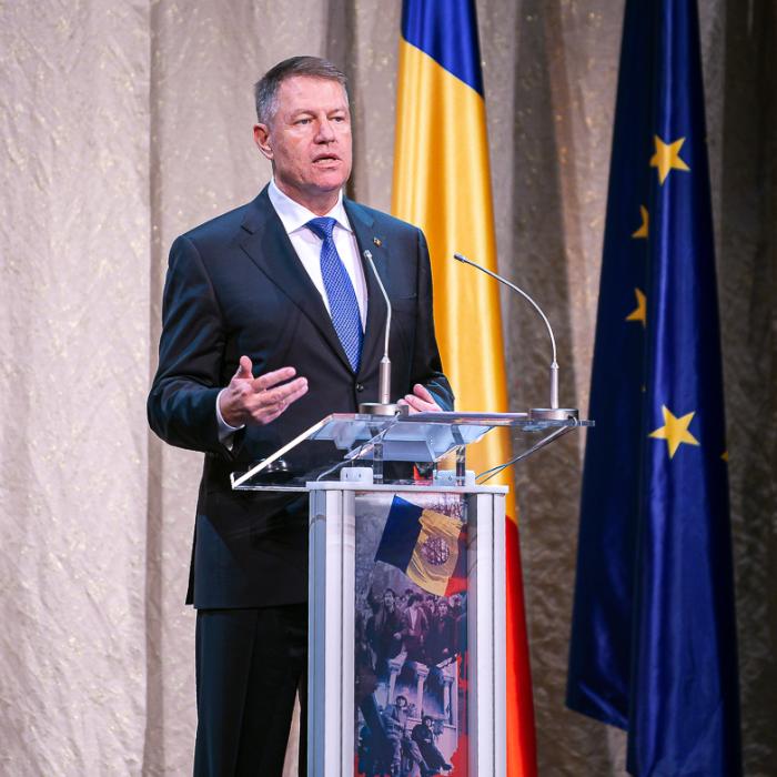 Klaus Iohannis, răspuns pentru Dan Barna: "Îl aștept să-mi explice care-i treaba cu prafurile!"