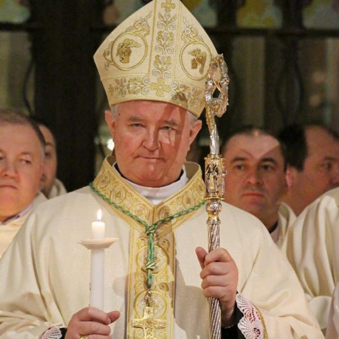 Arhiepiscopul Mitropolit de Bucureşti cere măsuri în timpul slujbelor împotriva noului coronavirus