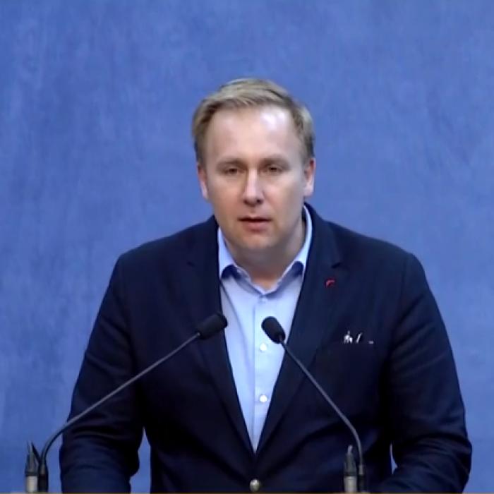 Ministrul Sănătății: Zeci de TIR-uri cu medicamente, OPRITE la vamă