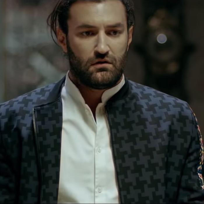 Smiley a intrat voluntar în autoizolare după ce a revenit aseară în țară: „ Nu m-a întrebat nimeni nimic la aeroport“