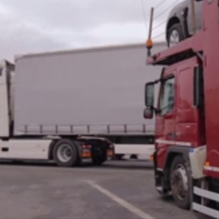PTF Giurgiu-Ruse. Situația TENSIONATĂ la granița cu Bulgaria continuă. Coloana de TIR-uri depășește 12 kilometri