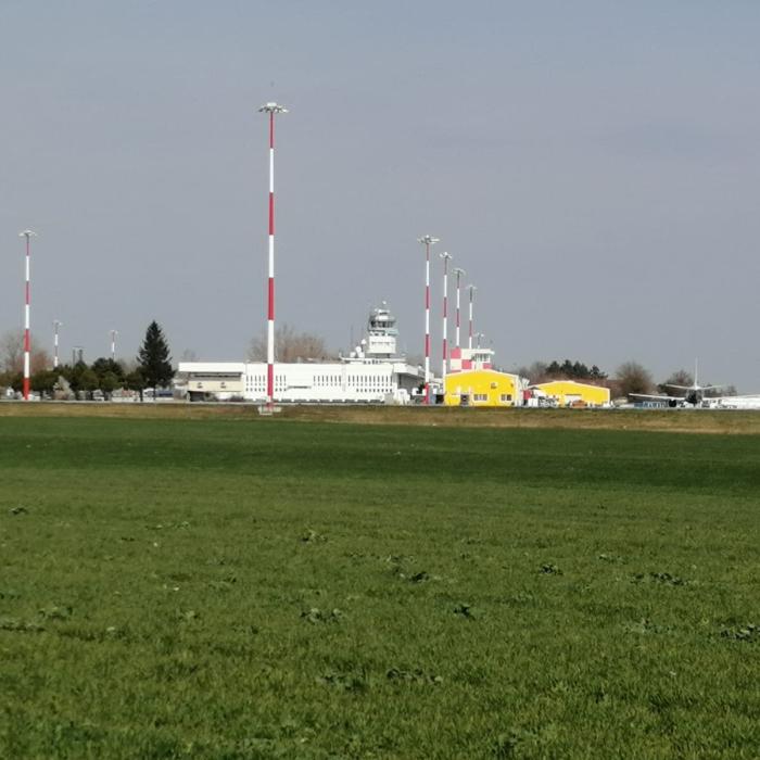 A aterizat primul avion cu românii din Italia