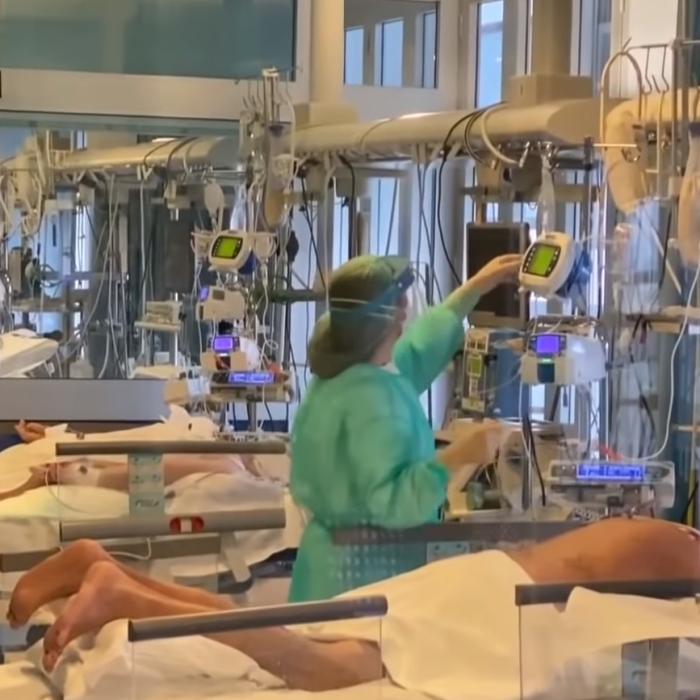 Medic român: „Am simţit frica morţii. Se minte foarte mult, ca la Colectiv”