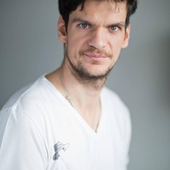 Tudor Chirilă, mesaj pe Facebook pentru cei care nu vor să respecte regulile de izolare: "Educaţie, nu? Izolare în România înseamnă aşa!"