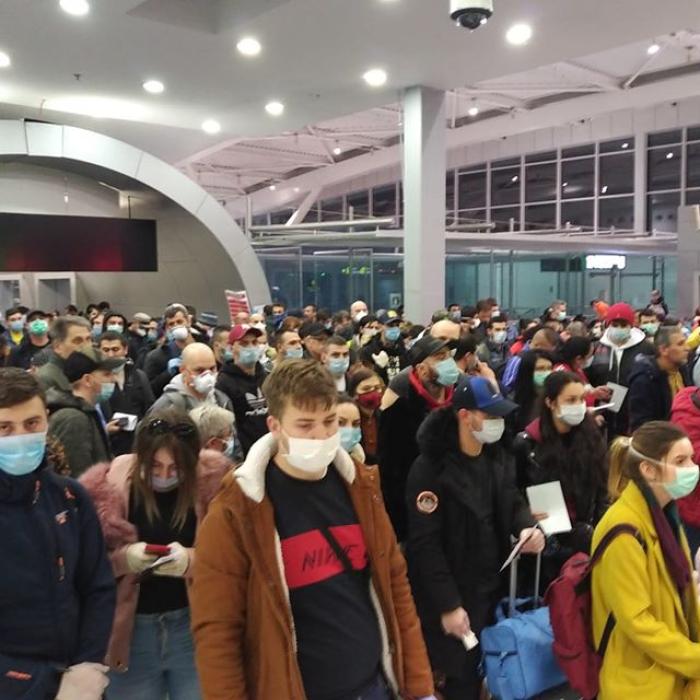 Angajați ai Poliției de Frontieră de la Aeroportul Iași, confirmați cu noul coronavirus