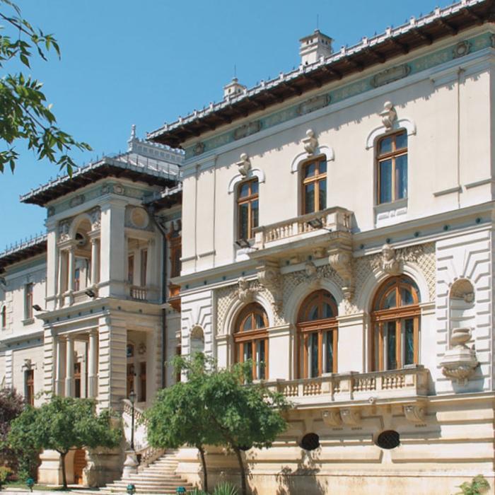 Palatul Cotroceni va fi iluminat în culorile drapelului spaniol