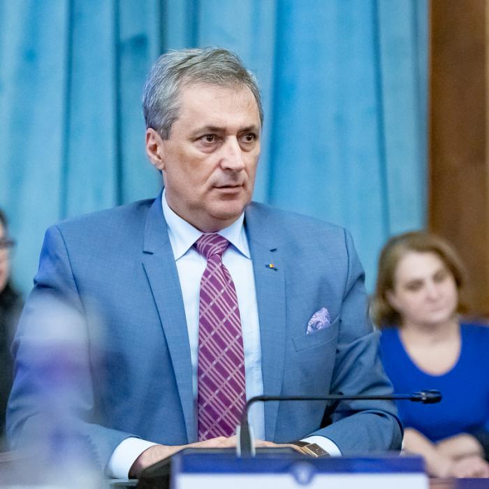 Marcel Vela, mesaj pentru românii din Diaspora: „Faceți acolo sărbătorile, în pace și liniște”