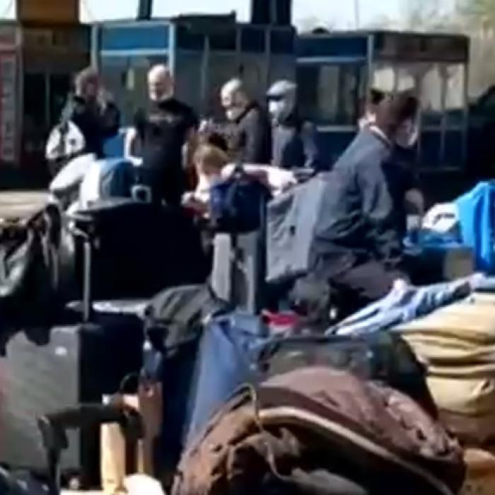 Angajaţi ai vaselor de croazieră, blocați în vama Nădlac: „Am stat în carantină în Italia. Suntem călcați în picioare!”