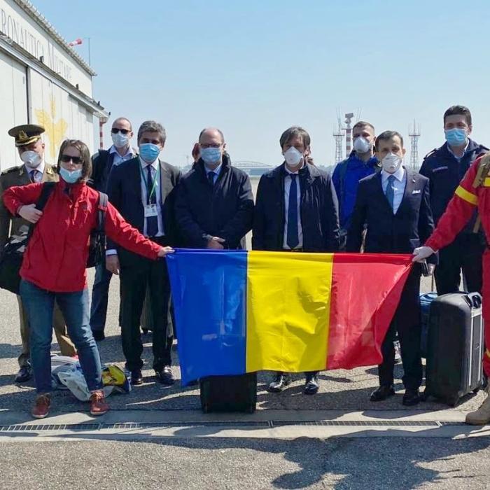 Medicii români au sosit la Milano. Guvernatorul Lombardiei: "Grazie!" - FOTO