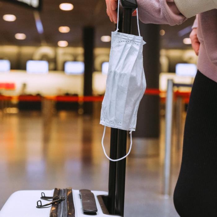 Măştile medicale pentru populaţie vor costa în jur 2 lei, fără TVA, anunţă Ministrul Economiei