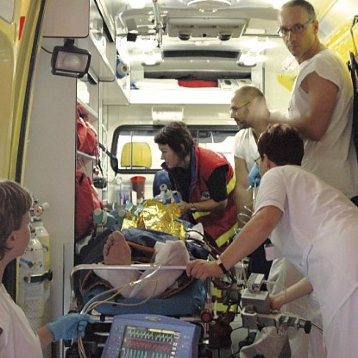 Spania. Clipe de groază pentru un român: Utilajul la care lucra i-a smuls brațul sub ochii colegilor 