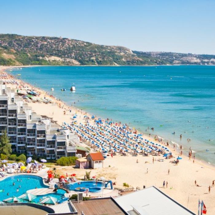 Bulgarii se pregătesc de vacanţă din 13 mai. Când vor fi primiţi şi turiştii străini