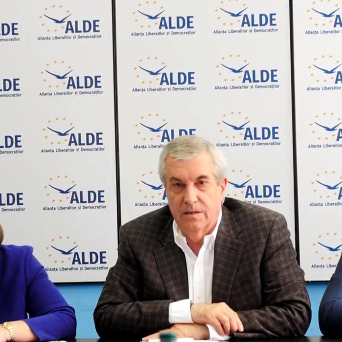 ALDE vrea adevărul despre plecarea românilor la muncă în străinătate: "Klaus Iohannis, băiatu' care te rezolvă cu orice"