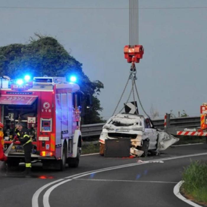 Italia. O mașină cu români s-a prăbușit de pe un pod. Au murit pe loc
