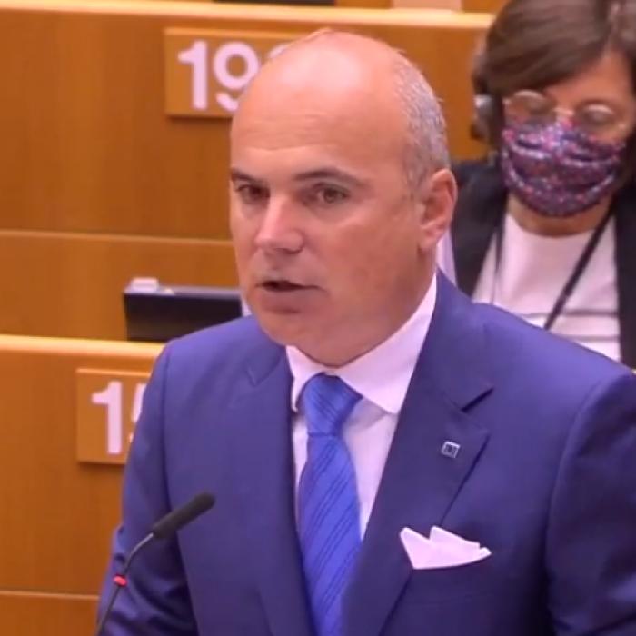 Rareş Bogdan, în Parlamentul European: "Primirea României în spaţiul Schengen nu este un MOFT"