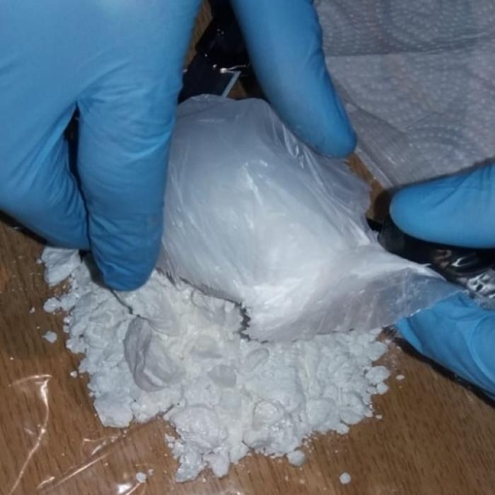 Un român care încerca să intre în ţară, prins cu droguri de peste un milion de euro