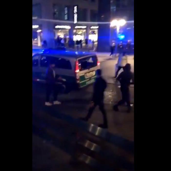 Germania: Poliţişti răniţi şi magazine vandalizate în timpul unor confruntări violente la Stuttgart