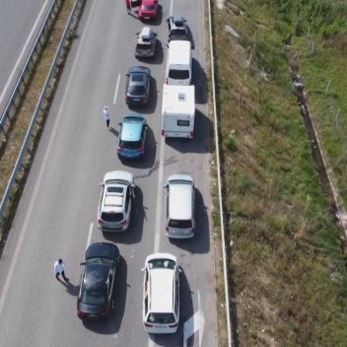 Coloană de TREI kilometri la punctul vamal Kulata. MAE: "Se așteaptă TREI ore"