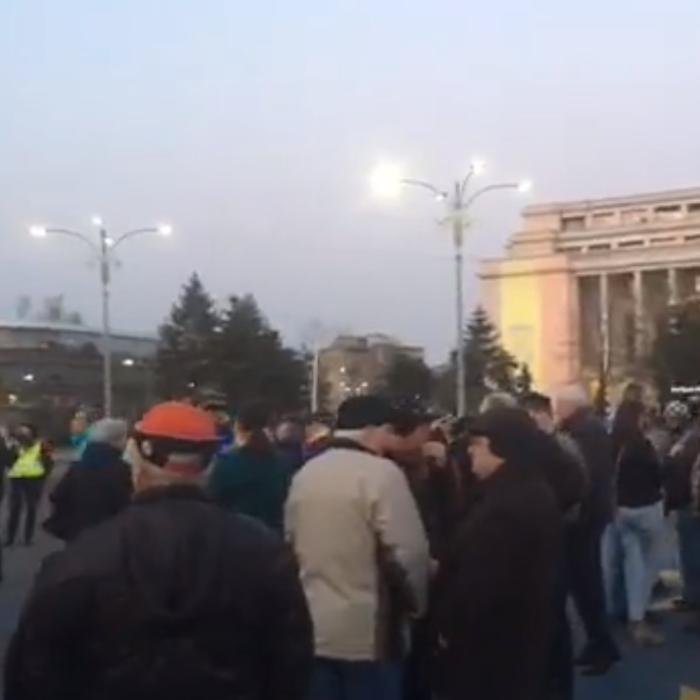 Asociaţiile de pensionari ameninţă cu PROTESTE dacă Guvernul nu creşte pensiile cu 40%