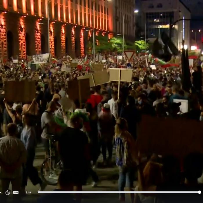 Protest uriaș în Bulgaria. Peste zece mii de bulgari au ieșit în stradă. Video 