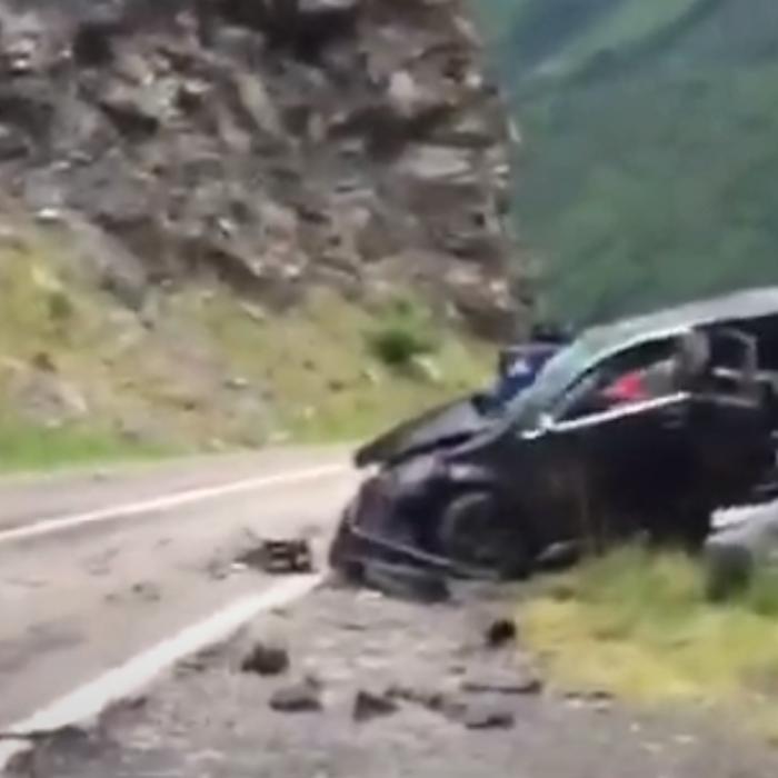 Accident ÎNFIORĂTOR pe Transfăgărăşan! Un român a MURIT, după ce s-a răsturnat cu mașina în RÂPĂ