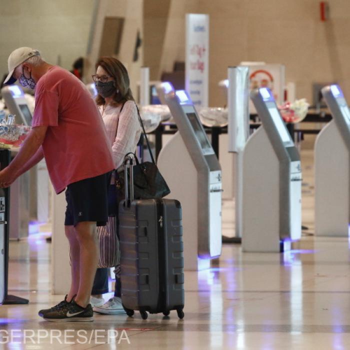 Test COVID-19 obligatoriu în Grecia și pentru cei care merg cu avionul