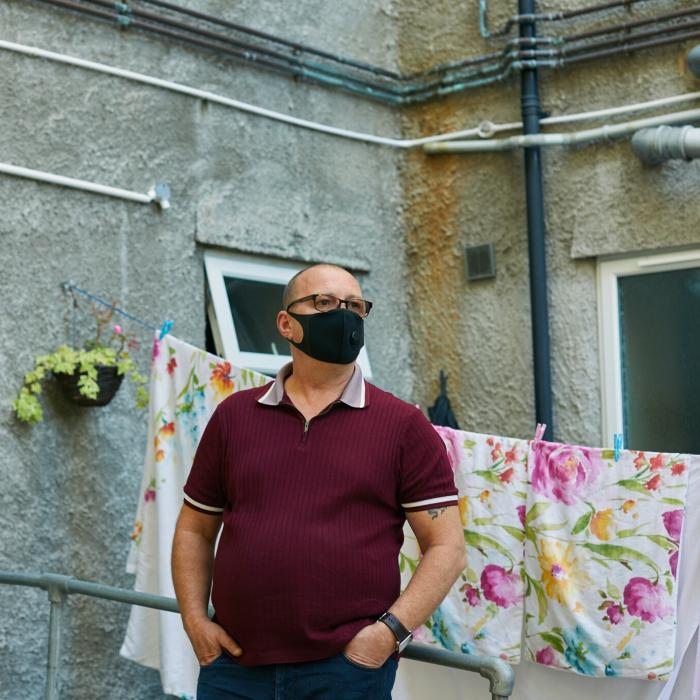 Din pensie, o octogenară din Romania își întreține fiul din Anglia, rămas fără job din cauza coronaviruslui: „Sunt pierdut“