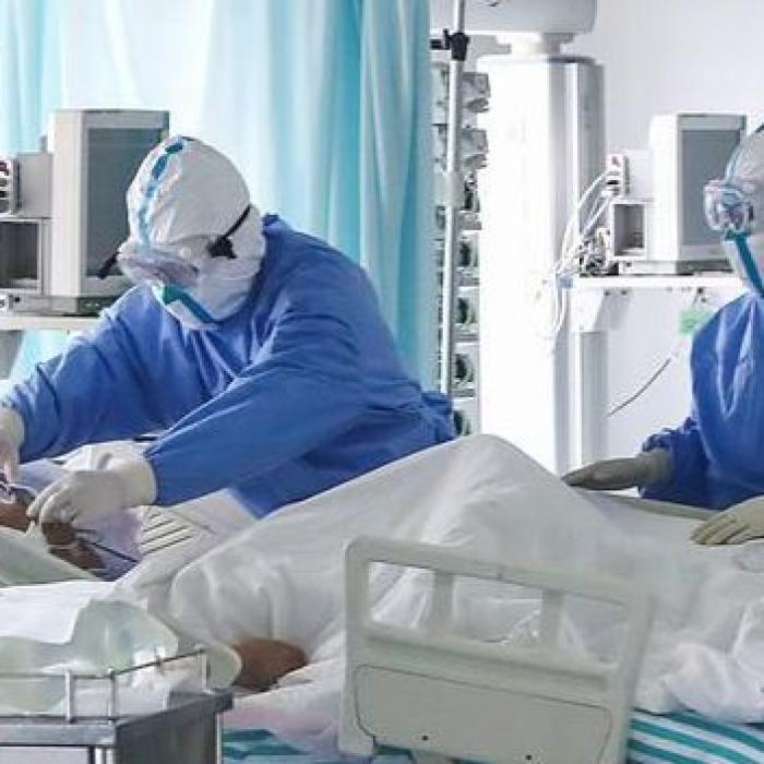Mărturia unui român cu Covid-19: „Îi auzeai cum se chinuie să resusciteze”
