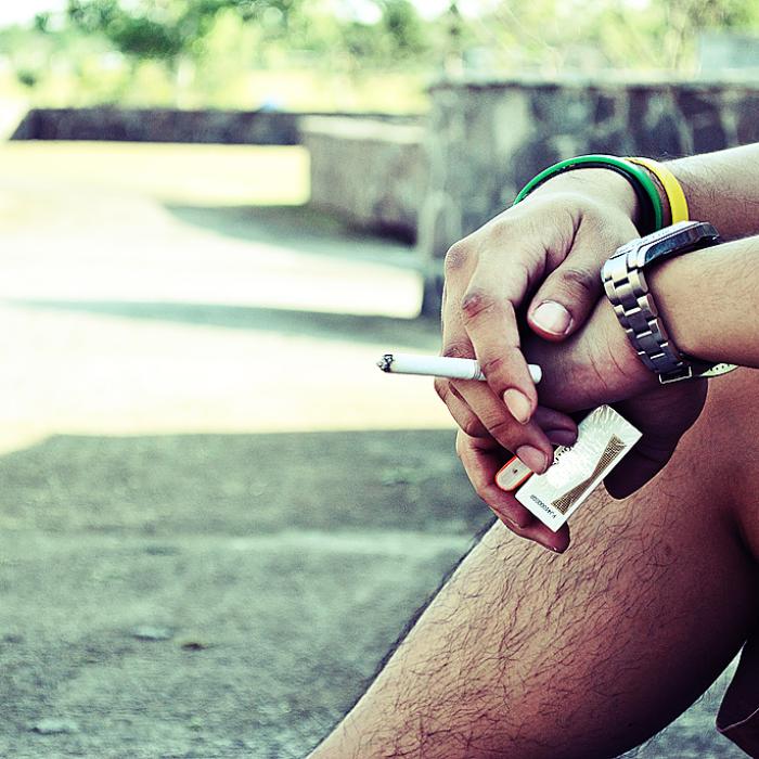 Spania. Interdicția de fuma pe stradă, ANULATĂ de o instanță din Madrid: Cluburile de noapte se redeschid