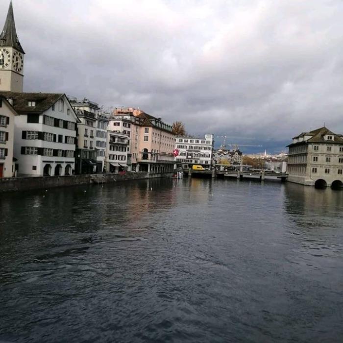 Elveţia. Un oraş oferă bani turiştilor care vin să-l viziteze