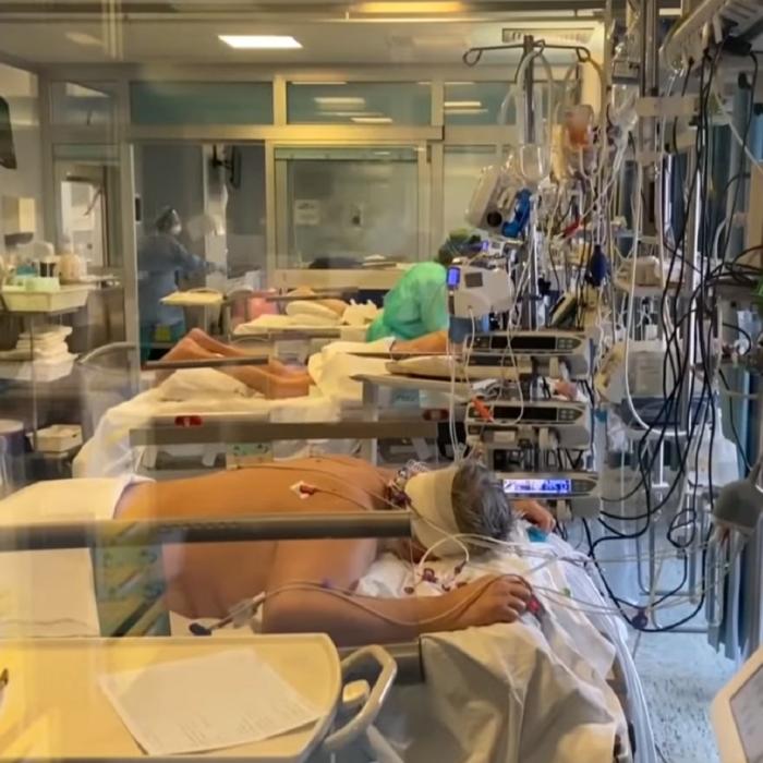 Simptomele neobișnuite de Covid-19, descoperite la tot mai mulți români