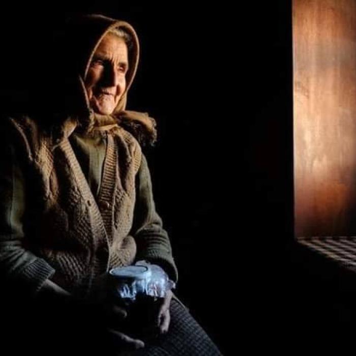 Poem răvășitor pentru românii din diaspora: „Străinul mamii, vino-acasă! Poate că-i greu pe glia noastră... dar pâinea la străini e aspră“ 