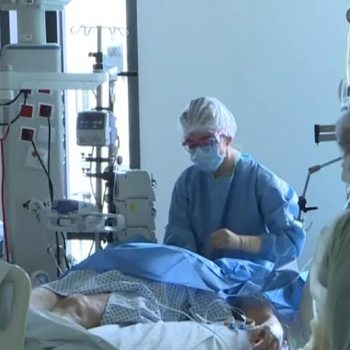 Sute de români confirmaţi pozitiv cu COVD-19 REFUZĂ internarea. Medic: "E o boală imprevizibilă. Te poţi trezi direct la ATI"