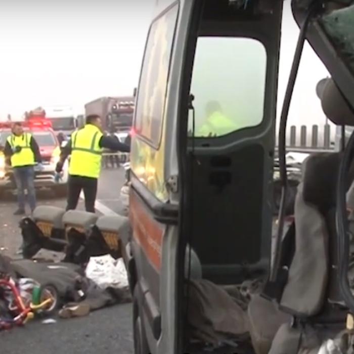 Microbuz cu români, accident MORTAL în Germania. Patru români, MORȚI pe loc