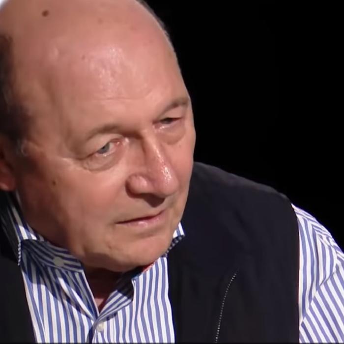Băsescu spune că s-a prezentat un sondaj cu cifre false: „Mie mi-au tăiat 10 procente. Eu te scot în şuturi”