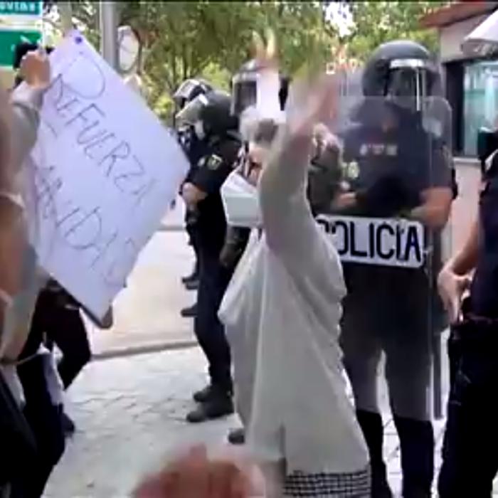 Proteste la Madrid după decizia Guvernului de IZOLARE parțială: „Cartierele noastre nu sunt ghetouri”. Mii de români AFECTAȚI (VIDEO)