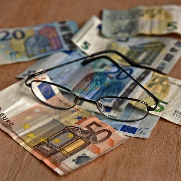 Salariu minim GARANTAT de 21 de euro pe ORĂ, votat de cetăţenii unui cunoscut oraş european, prin referendum