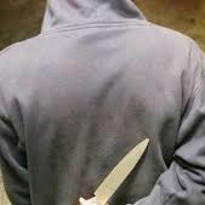 Un român a jefuit o casă de pariuri din Bistriţa. L-a ameninţat pe angajat cu un cuţit