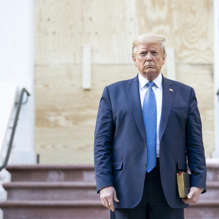 Casa Albă recunoaşte că starea lui Donald Trump a fost mai gravă decât s-a dezvăluit