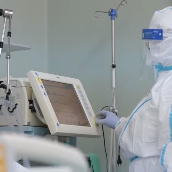 În martie, a fost înregistrat ca pacientul cu numărul 102 în România. În 4 octombrie a trăit un șoc 