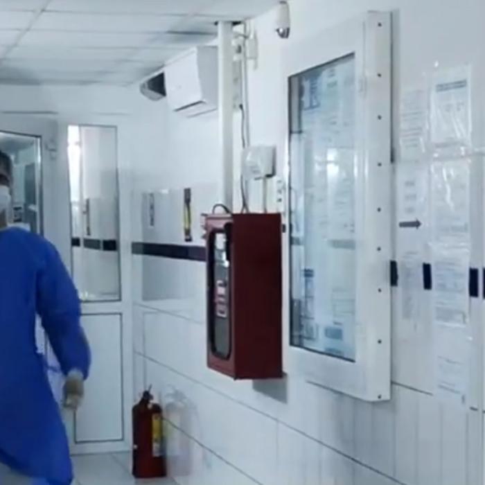 Asistentă româncă, infectată cu COVID-19 a murit. Activitatea secţiei de Medicina interna a Spitalului Balş, suspendată şapte zile