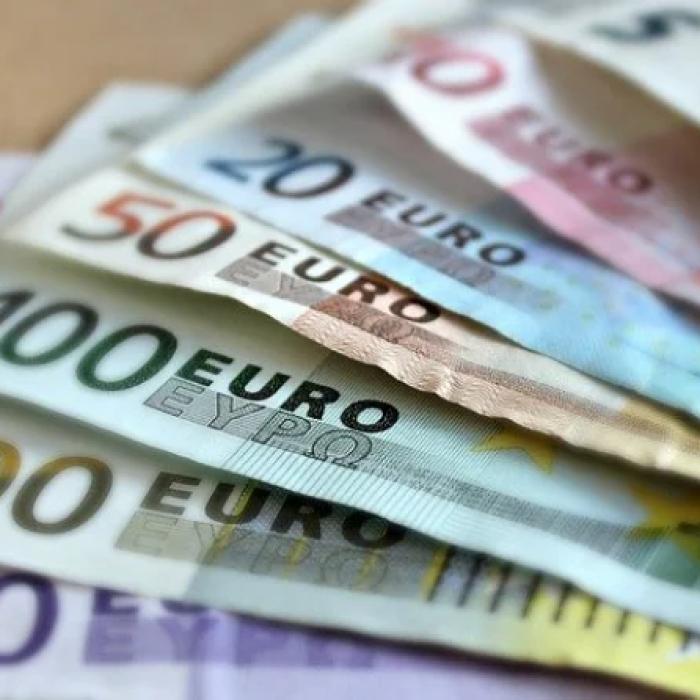 În ultimii 10 ani românii din străinătate au trimis acasă 37 mld. euro, faţă de 34 mld. euro ISD