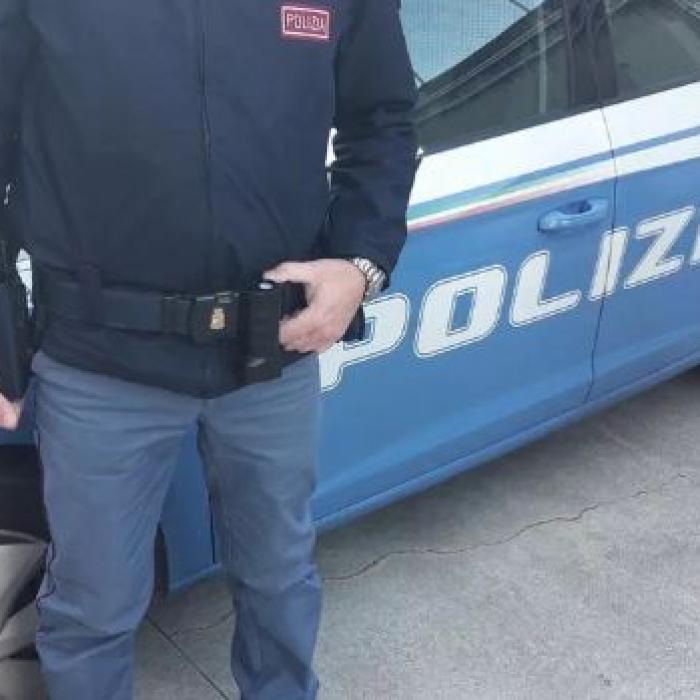 Italia. ROMÂN, agitat şi în stare de ebrietate, săltat de poliţişti în plină stradă