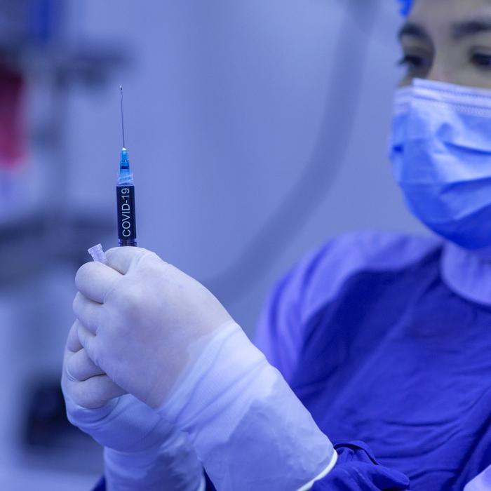 Vaccin anti-Covid: 16 milioane de români, vaccinați în 6 luni. Cum va fi distribuit cetăţenilor