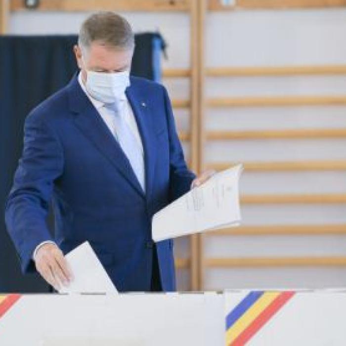 Klaus Iohannis a votat: „Fiecare vot contează. Alegerile nu se câștigă în sondaje, se câștigă la urne”